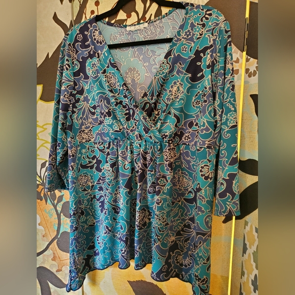 Como Woman Tops - Como Woman Floral Shirt Size 1X